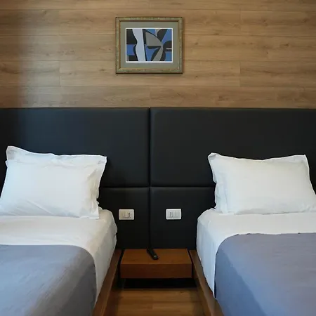 Bluepoint Hotel