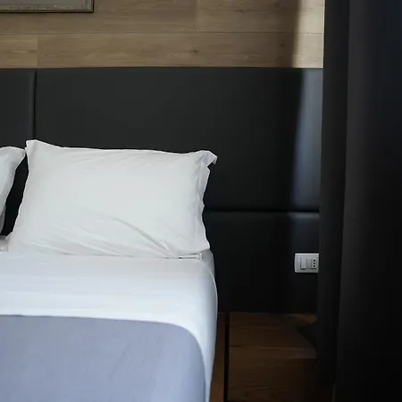 Bluepoint فندق *