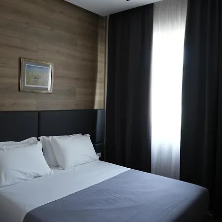Bluepoint Otel