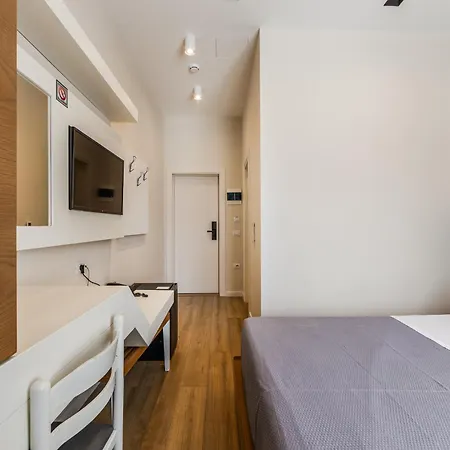 Bluepoint Hotel